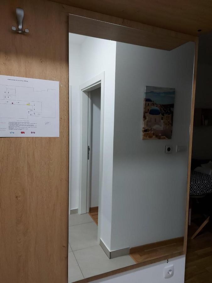 Center Firefly Gardens Apartment Novi Sad Exterior foto